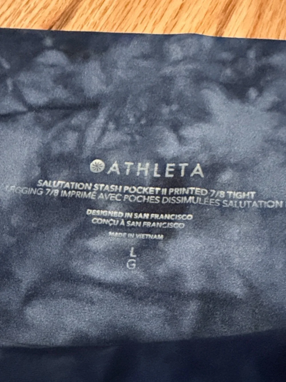 Athleta Salutation Stash II Navy Tie-Dye High-Rise Leggings 7/8 tight - Picture 2 of 5